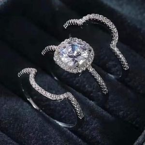 Silver plated nice looking comfortable sz 6 cz ring NWT